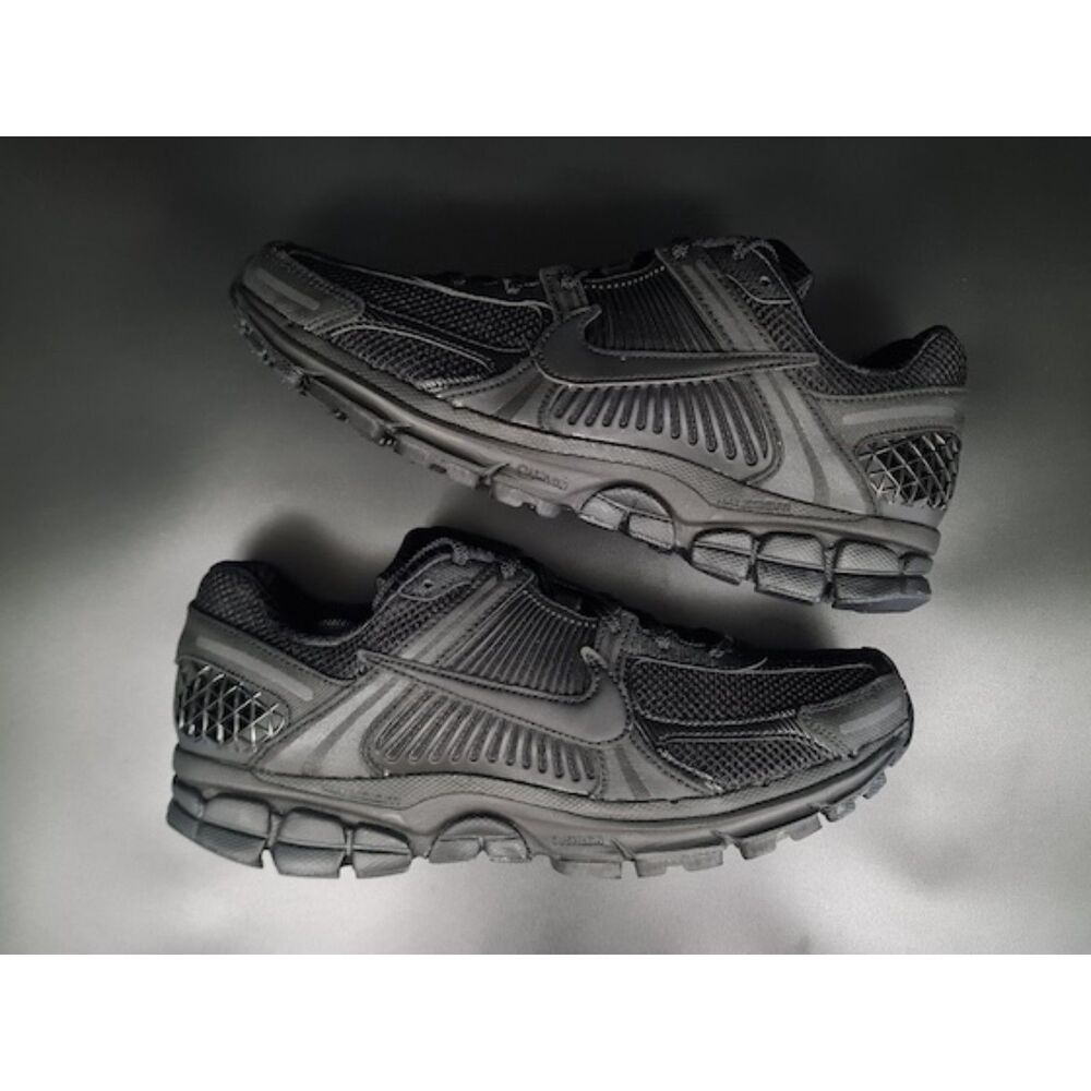Nike Zoom Vomero 5. Triple Black (2023). SIZE 10 - BV1358-003